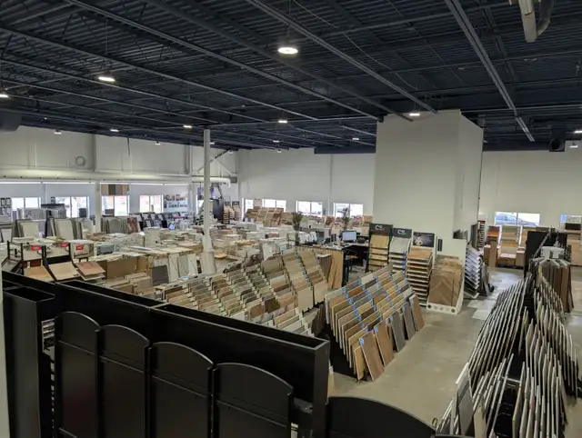 LARGEST SHOWROOM FOR FLOORS AND RENO MATERIALS IN BARRIE! - Photo 2