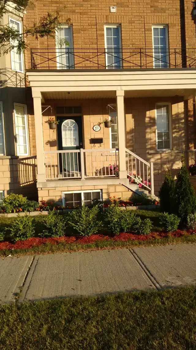 York University - Room with private washroom - Female Only