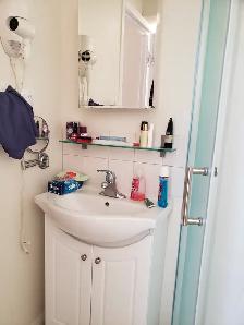 York University - Room with private washroom - Female Only - Photo 4