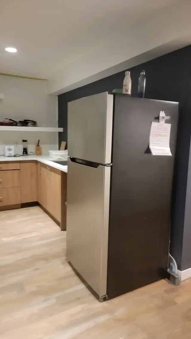 Furnished room.for rent Walden SE Calgary - Photo 4