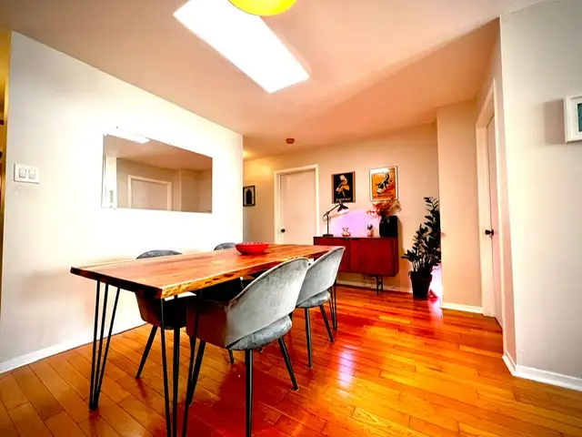Plateau, très grand 5 1/2 à louer pour premier Juillet.