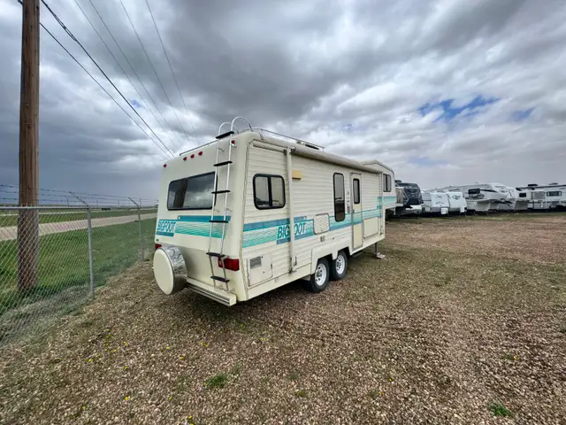 1991 Big Foot 5th Wheel Trailer BFW 26RK - Photo 2