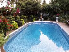 PRIVATE QUEENSIZE   ROOM IN EXE HOME WITHPOOL