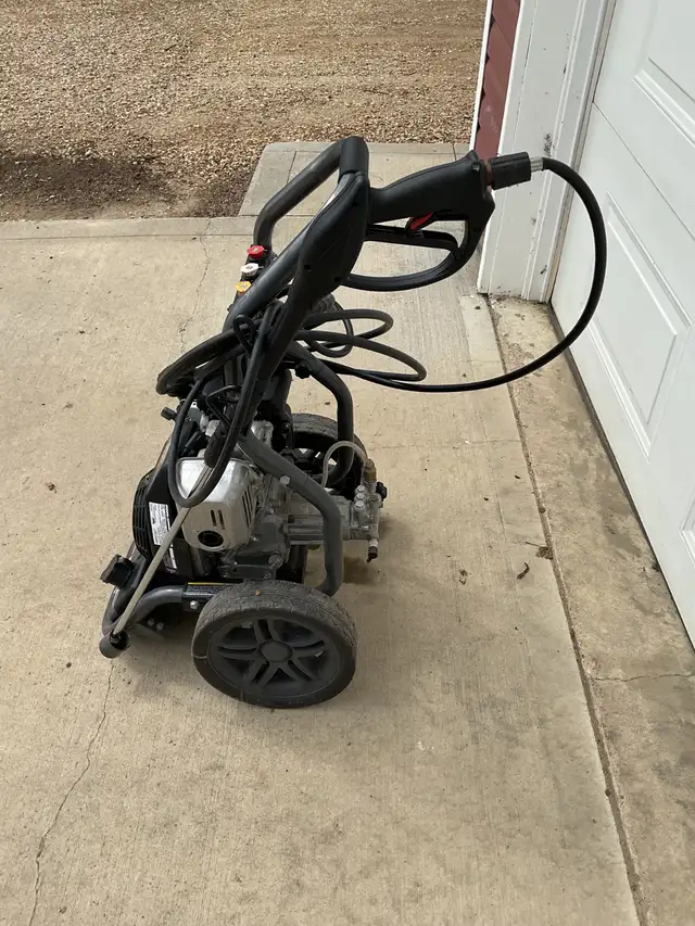 Honda Pressure Washer - Photo 2
