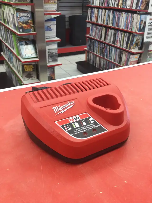 Chargeur Milwaukee