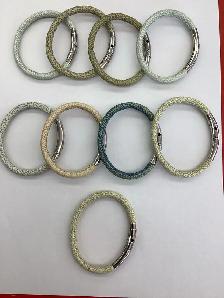 bracelet stainless et tissus 5$ chacun