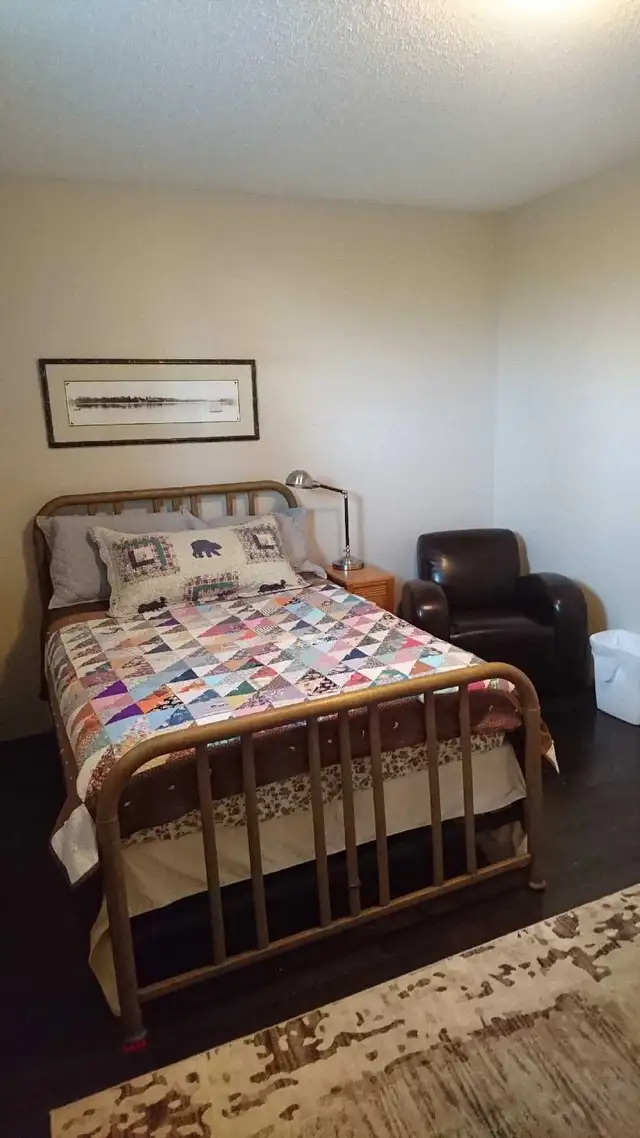 AWESOME room on acreage between beaumont and Looma