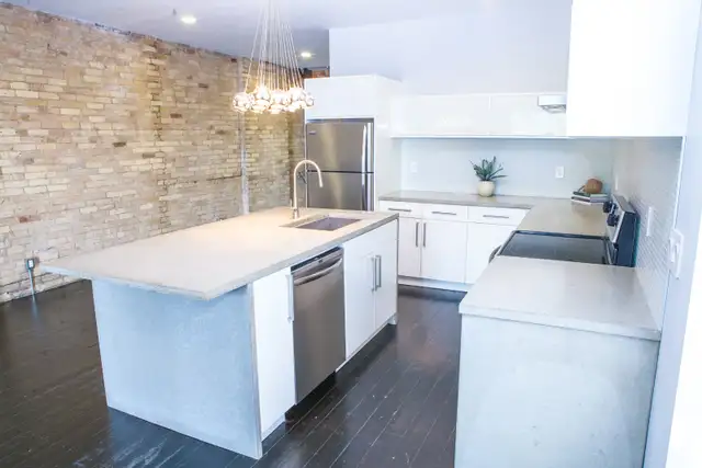 ULTRA MODERN INDUSTRIAL LOFT IN CENTRAL LONDON – EXPOSED BRICK!
