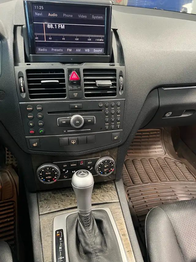 2008 Mercedes Benz C350 - Photo 9