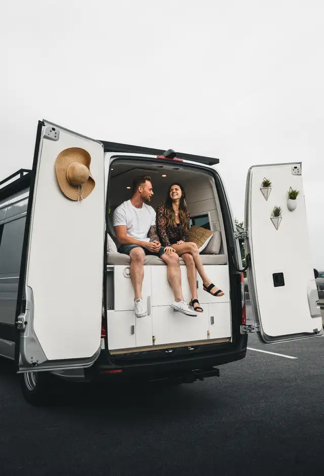 OPPORTUNITÉ D’EMPLOI – TECHNICIEN VR – AMÉNAGEMENT DE VANS - Photo 5