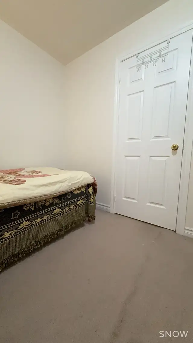 Room for Rent - female - Photo 4