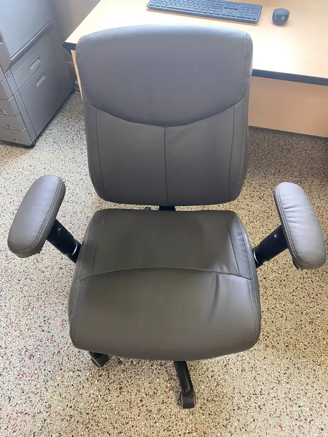Adjustable Rolling Office Chairs