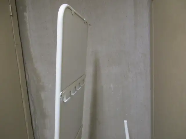large self standing mirror - Photo 3