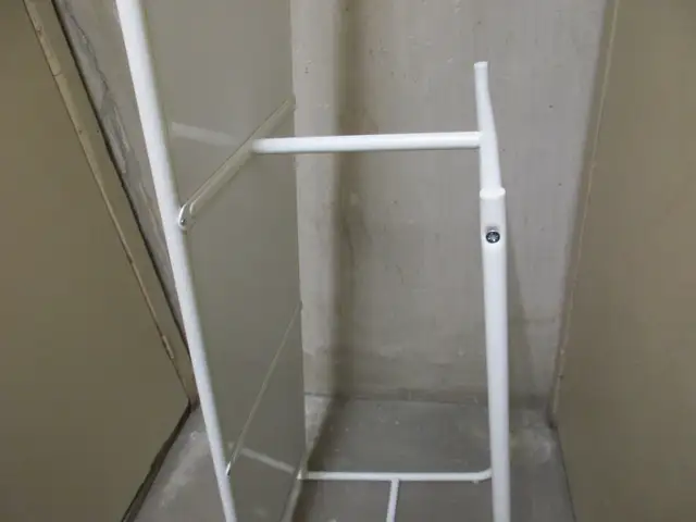 large self standing mirror - Photo 4