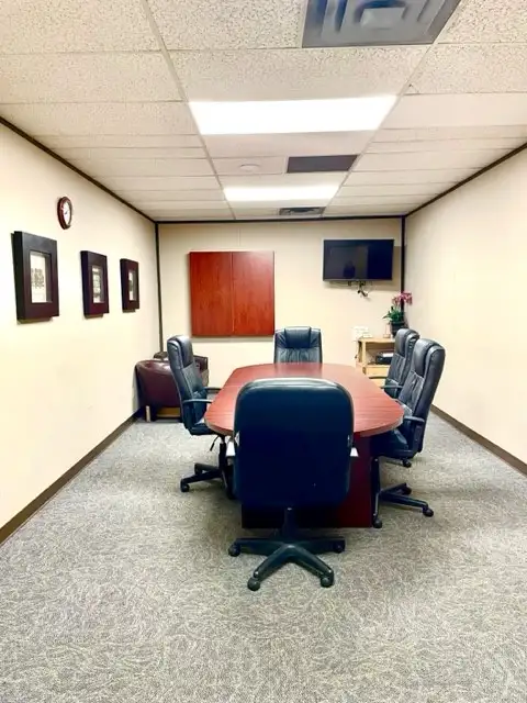 $730 Burnaby Metrotown Office Space for rent - Photo 4