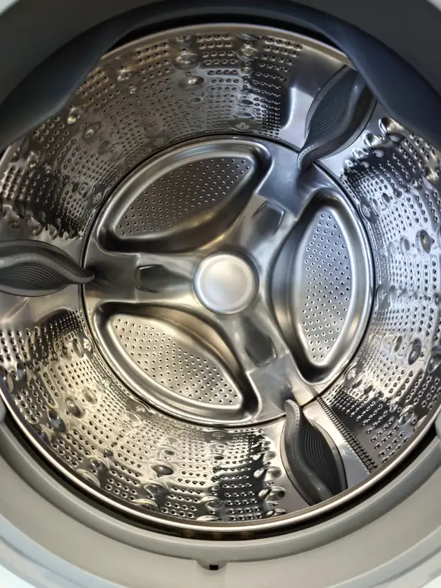 LG '27' White Front Load Washer / Dryer Set on Sale‼️ - Photo 9