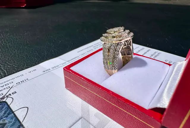 #861 - 14kt Yellow Gold, 1.75 Carat Diamond Ring Size 6 - Photo 6