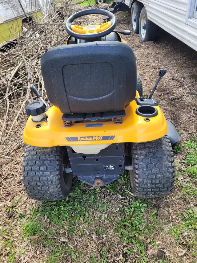 !!!!!   POULAN LAWN TRACTOR LIKE NEW 22 HP 42 DECK   !!! - Photo 4