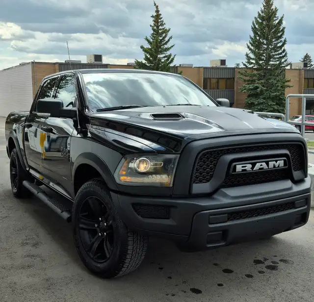 RAM 1500 Classic Warlock Crew Cab | LOW MILEAGE | Backup Camera - Photo 2