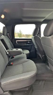 RAM 1500 Classic Warlock Crew Cab | LOW MILEAGE | Backup Camera - Photo 8