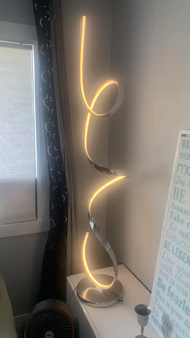 Beautiful Modern Light - Photo 3