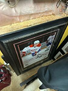Santa Framed Picture and New York Skyline - Photo 2