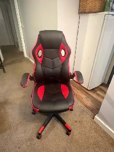 Free delivery used like new Ergonomic Gaming Chair Black & Red - Photo 2