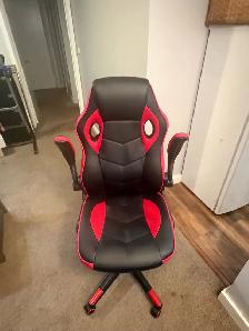 Free delivery used like new Ergonomic Gaming Chair Black & Red - Photo 4