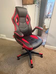 Free delivery used like new Ergonomic Gaming Chair Black & Red - Photo 6