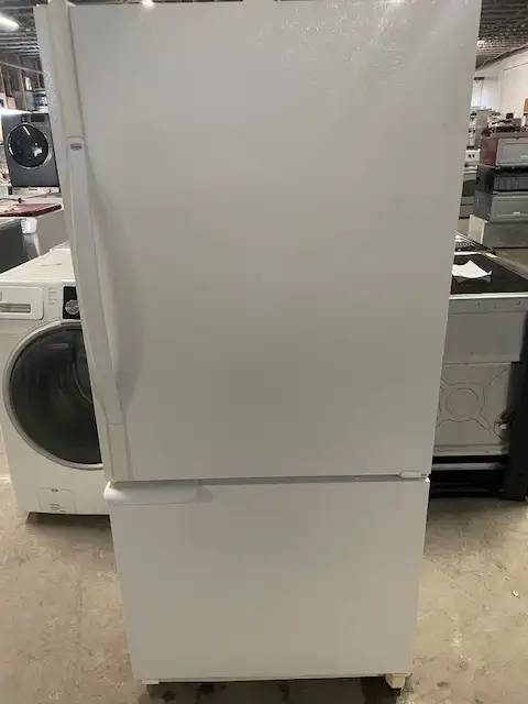 Réfrigérateur blanc 30'' congélateur en bas Amana