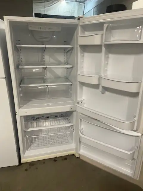 Réfrigérateur blanc 30'' congélateur en bas Whirlpool - Photo 2