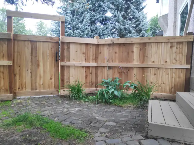 Edmonton Fence Builders — 11 Years, Licensed, Insured, 2-Yr Warr