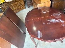 Free delivery used Mahogany Dining Table with Leaf Inserts - Photo 3