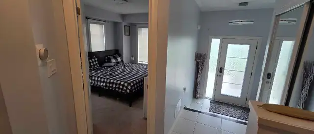 Fully furnished room for rent with 1 Parking Spot - Photo 3