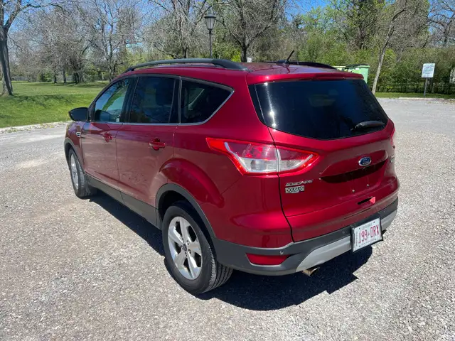 2014 Ford Escape Only 95,000kms - Photo 3