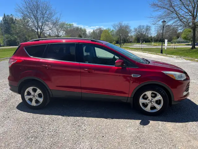 2014 Ford Escape Only 95,000kms - Photo 6