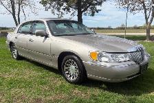 2000 Lincoln Town Car - Pristine