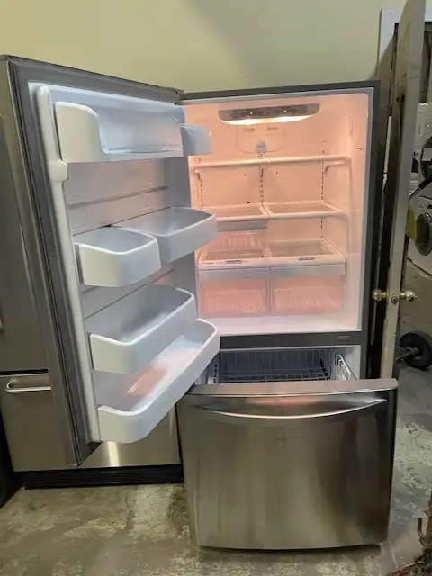 Réfrigérateur stainless 30'' congélateur en bas LG - Photo 2