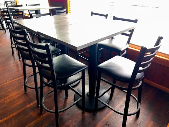 Commercial-Grade Bar Stools & Pedestal Tables – Great Condition - Photo 3