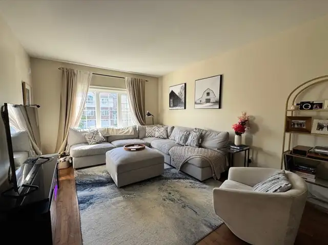 House for rent - Photo 3