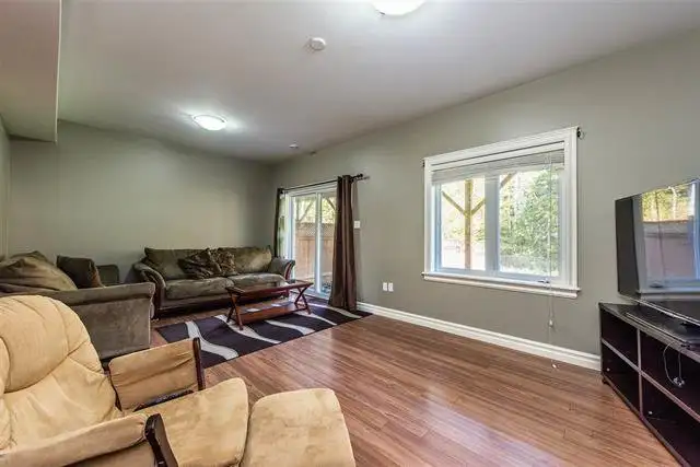 House for rent - Photo 8