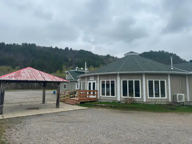 Local restaurant à louer - Camping