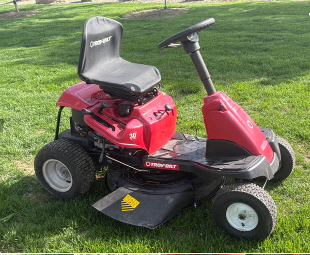 Troy-Bilt SD riding lawn mower