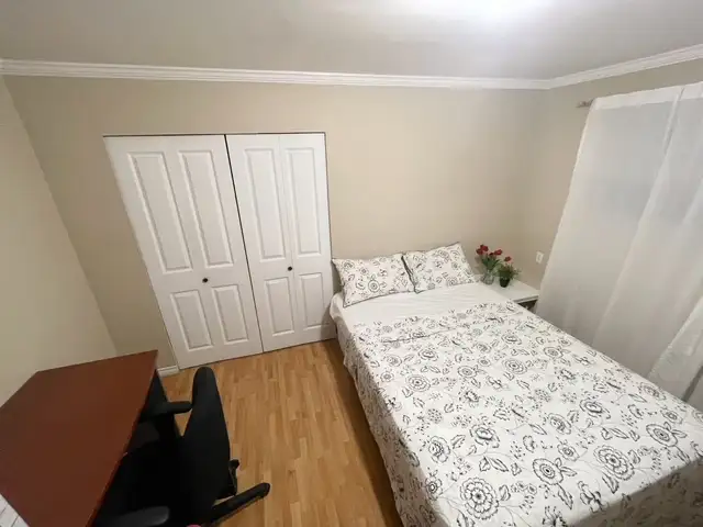 One Private bedroom-CloseToJoyceSkytrain-Female Only - Photo 3