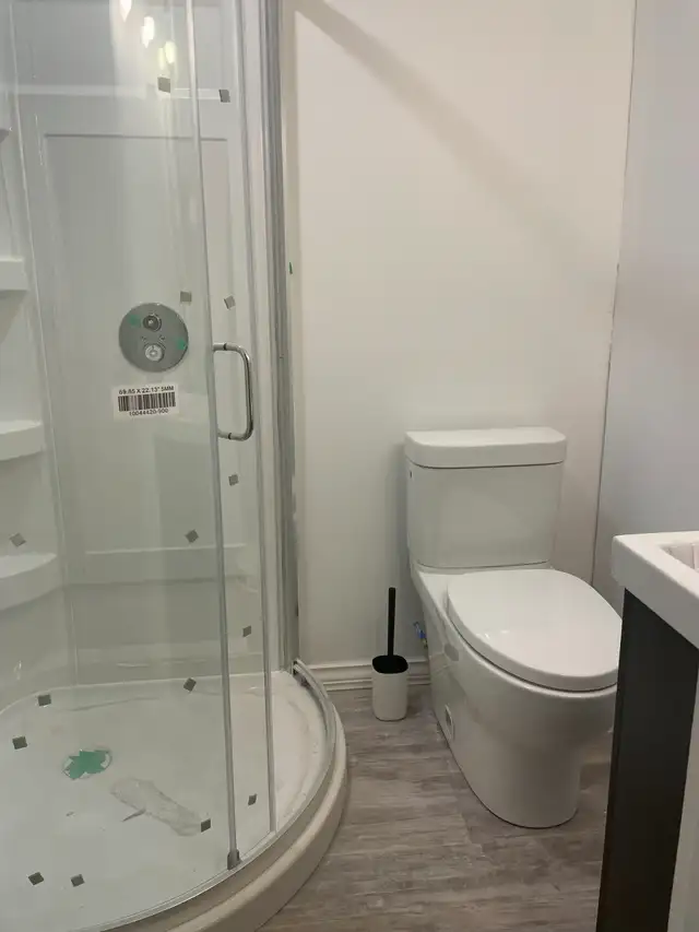 One Private bedroom-CloseToJoyceSkytrain-Female Only - Photo 6