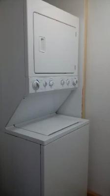 One Private bedroom-CloseToJoyceSkytrain-Female Only - Photo 7