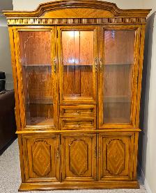 China Cabinet $200. Delivery Available