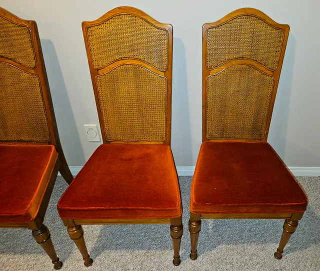 Table and 6 Chairs $250. Delivery Available - Photo 7