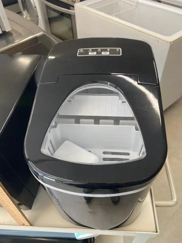 Frigidaire Table-Top Ice Maker,