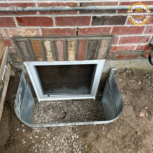 CONCRETE-CUTTING-EGRESS WINDOW-SIDE ENTRANCE-WALKWAY - Photo 7